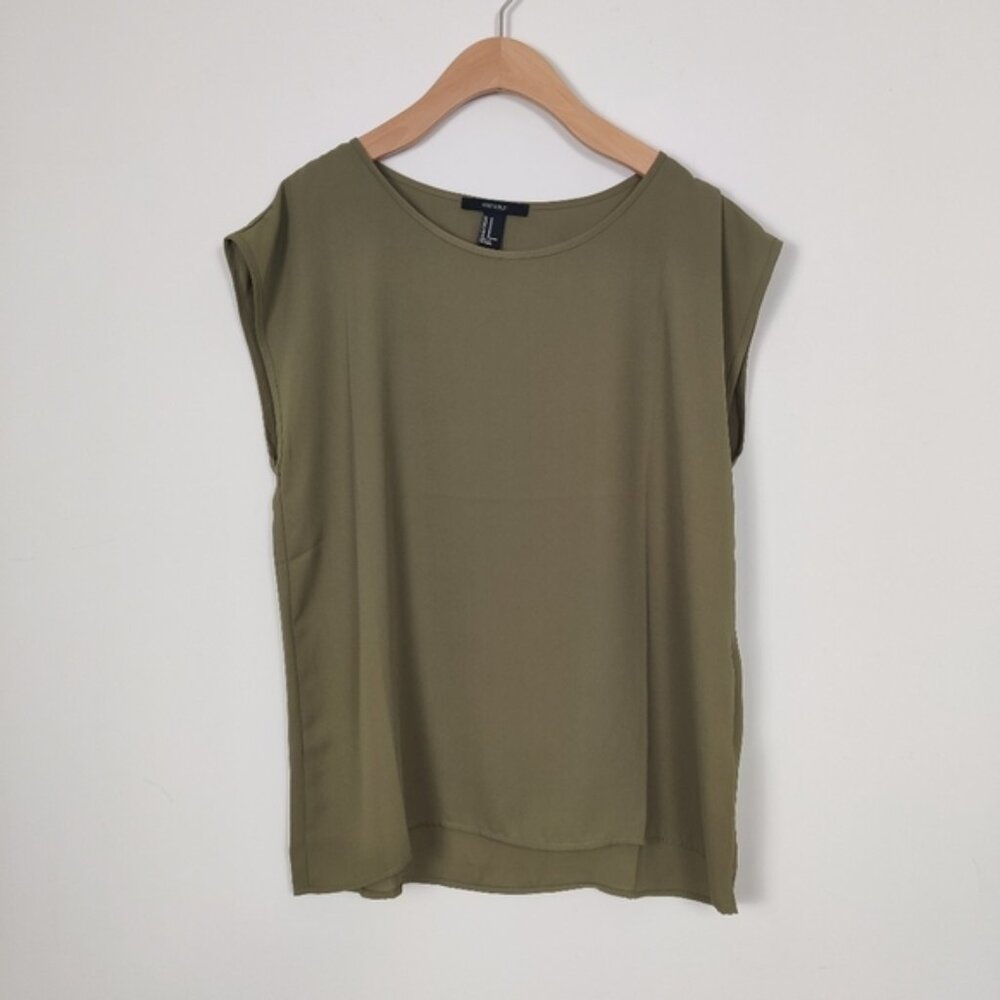 Forever 21 Women's Blouse in Green Size Medium Fall Business Casual